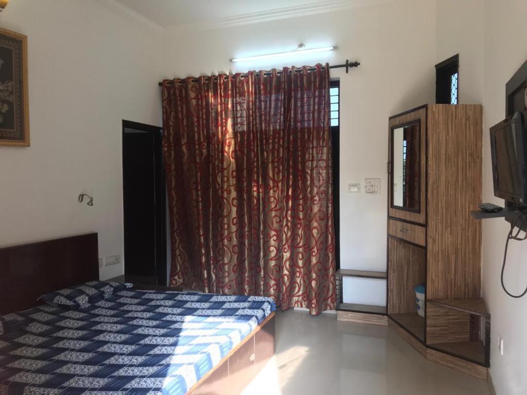 Sai Home Stay Bed & Breakfast- Near Tajmahal Агра Экстерьер фото